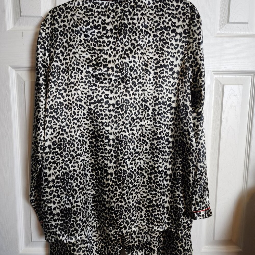 Leopard Pajama Set - Picture 5 of 7